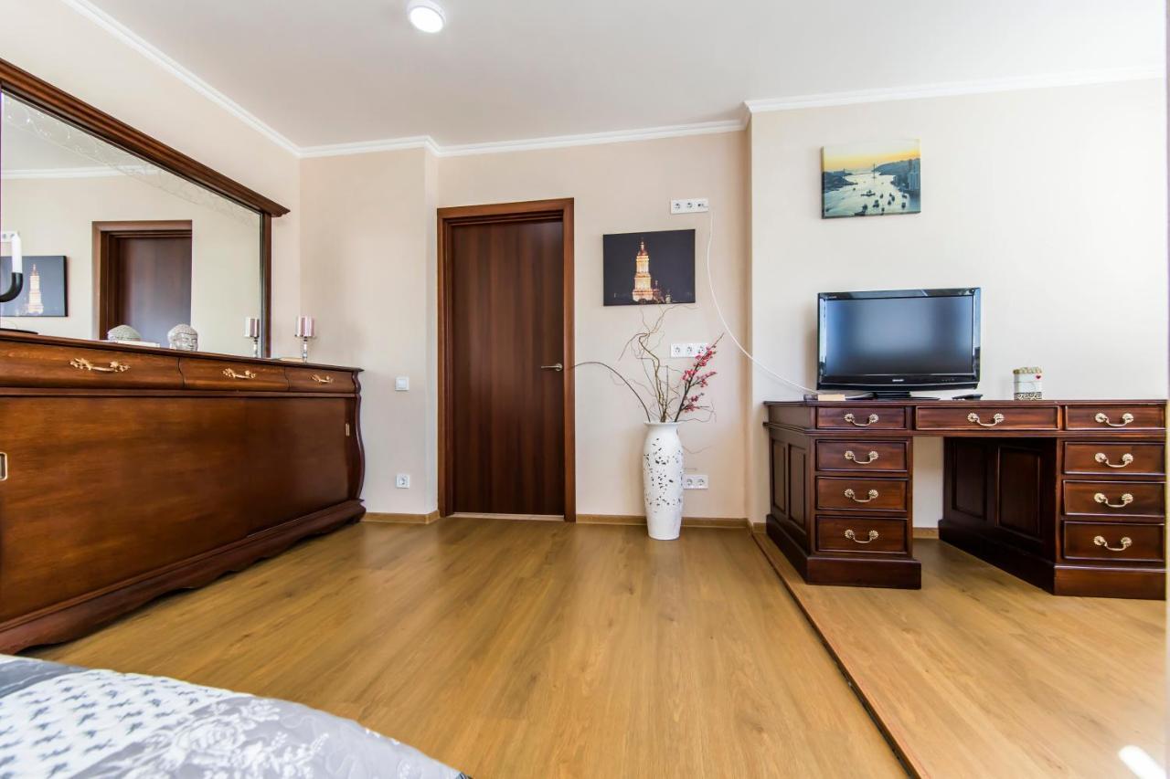 Super Comfort Flat For You Near The Metro. Киев Экстерьер фото
